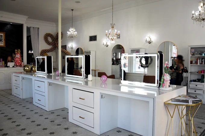 Salon interior photo